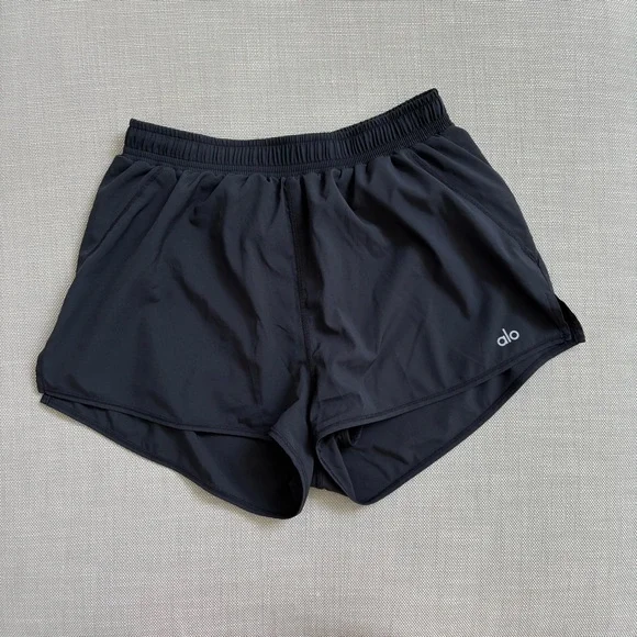 Alo Yoga Stride Short - Picture 1 of 3